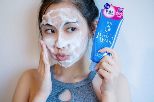 review-sua-rua-mat-shiseido-perfect-whip