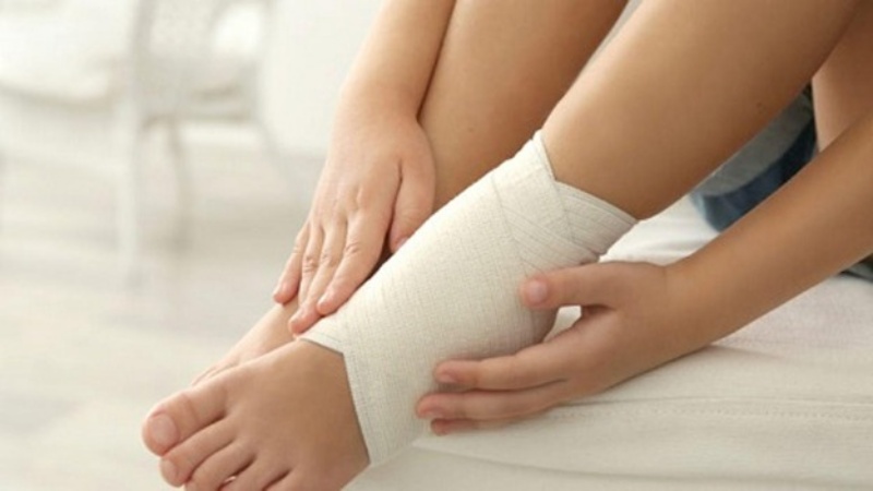 Điều trị bong gân đúng cách để tránh hậu quả lâu dài