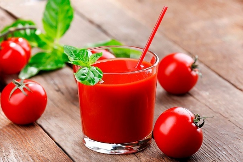 Nước ép cà chua thơm ngon, giàu collagen