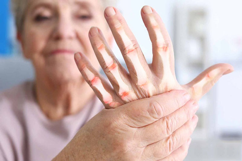 Những ai thường dễ bị bệnh về xương khớp