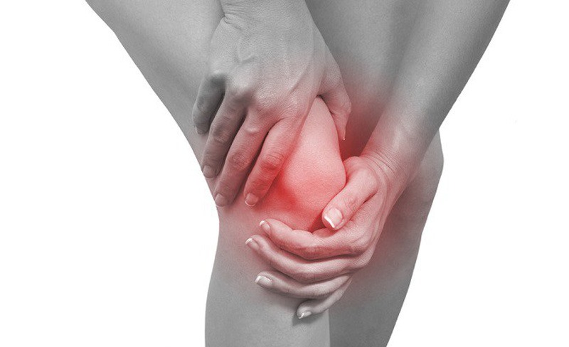 Viêm khớp dạng thấp làm suy yếu chức năng miễn dịch của bạn, vốn là một yếu tố rủi ro gây nhiễm Covid-19