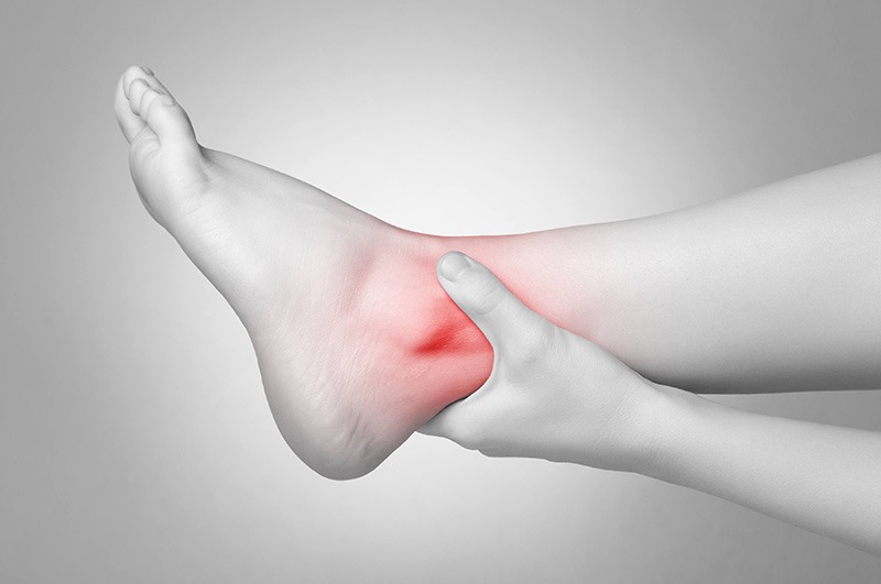 Những đối tượng nào dễ bị đau khớp chân?