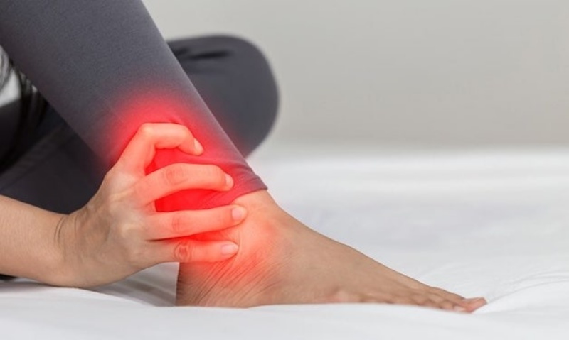 Bệnh viêm khớp mắt cá chân là gì?