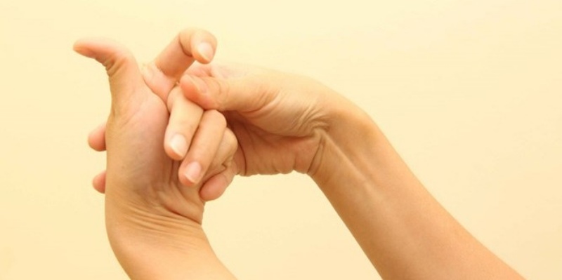 Điểm mặt thói quen, tư thế sai khiến khớp hư hại
