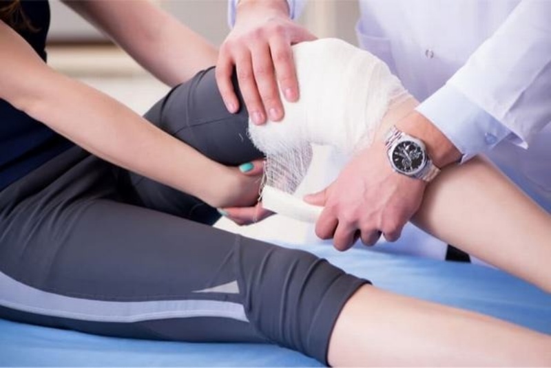 Thời gian phục hồi sau vỡ xương bánh chè nhanh hay chậm còn phụ thuộc vào chế độ chăm sóc sau gãy