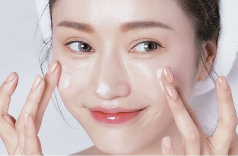 Làn da nào đi nữa cũng cần phải dưỡng ẩm