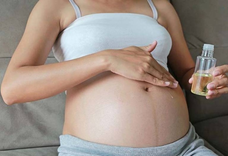 Cách chữa rạn da bằng dầu dừa cho các bà bầu