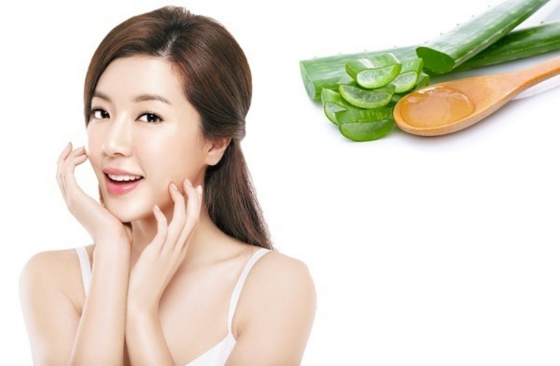 Mặt nạ cấp ẩm cho da khô trở nên căng mịn từ nha đam