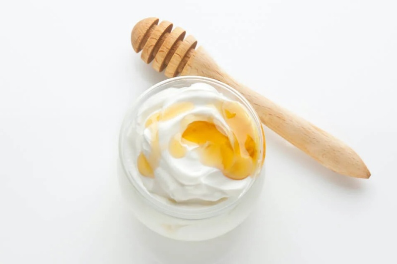 Mặt nạ từ vitamin E và sữa chua không đường