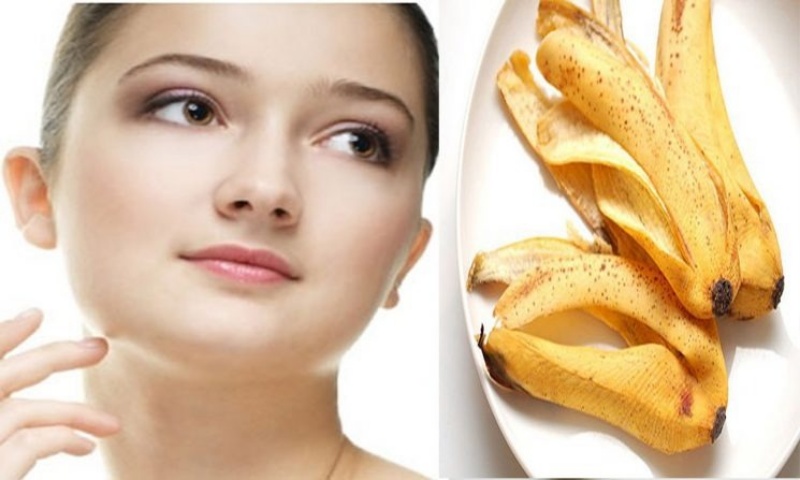 Se khít lỗ chân lông sau khi nặn mụn với vỏ chuối chín