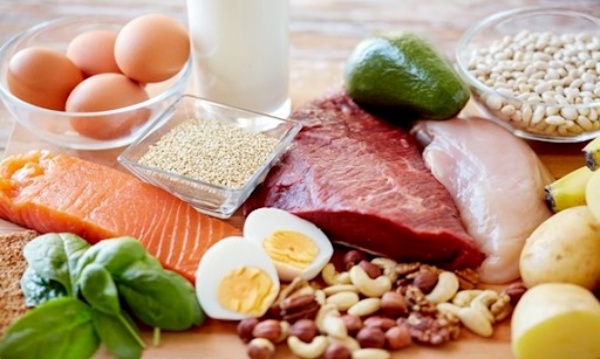 Chọn thực phẩm giàu dưỡng chất thiết yếu cho trẻ