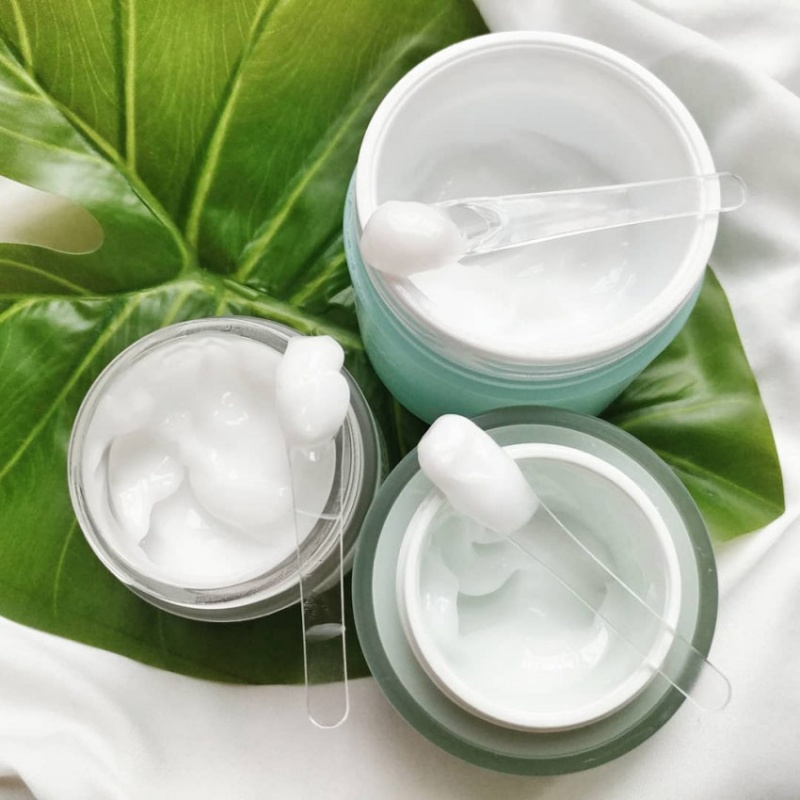 Collagen sữa non phù hợp với mọi lứa tuổi. Ảnh: Internet