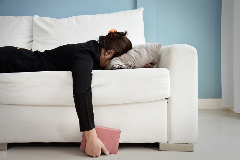 Suy nhược cơ thể khiến cho bạn luôn bị mệt mỏi, đau nhức cơ thể, thiếu sức sống