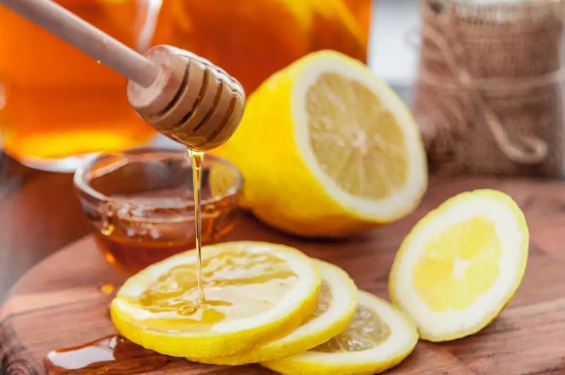 cách trị nám bằng mật ong với chanh