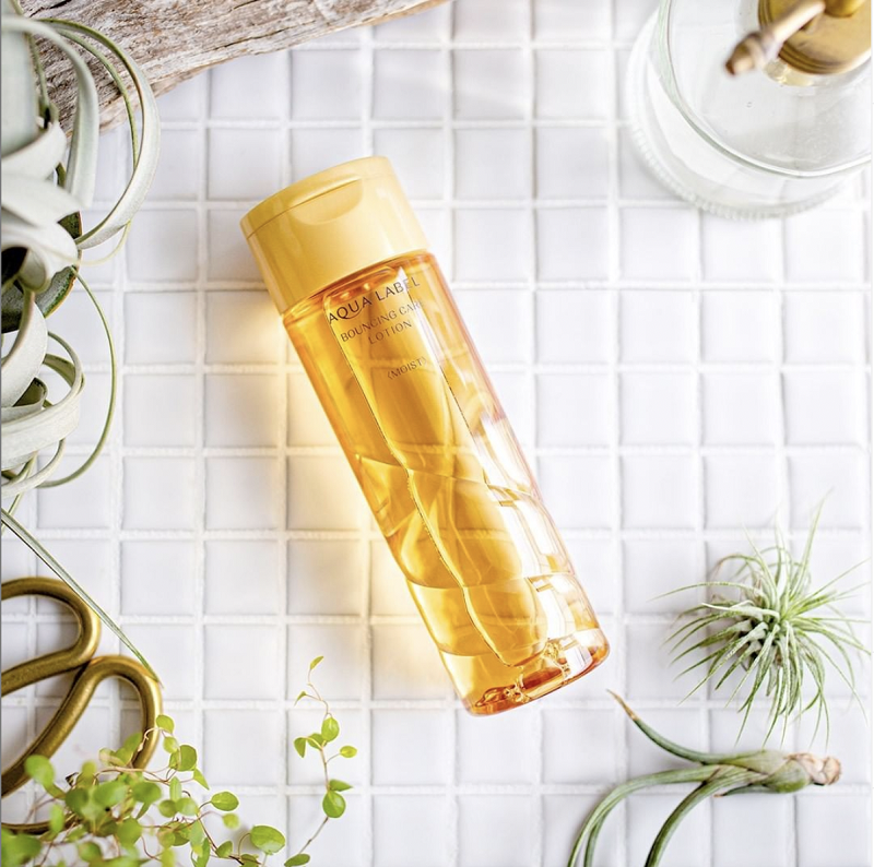 nước hoa hồng Shiseido Aqualabel màu vàng