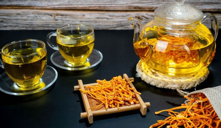 Pha uống chung với trà