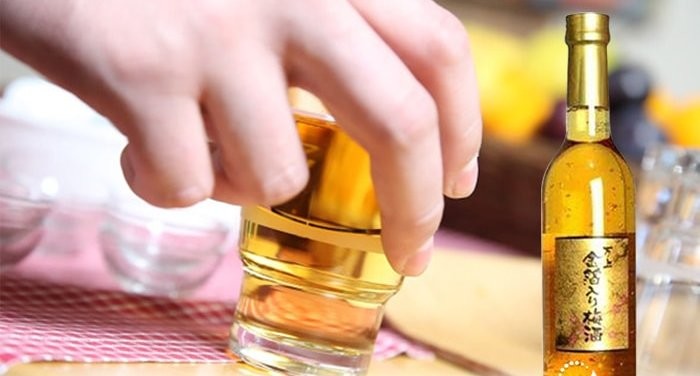 Rượu mơ vảy vàng là loại rượu có lợi cho sức khỏe, đặc biệt là cho phụ nữ