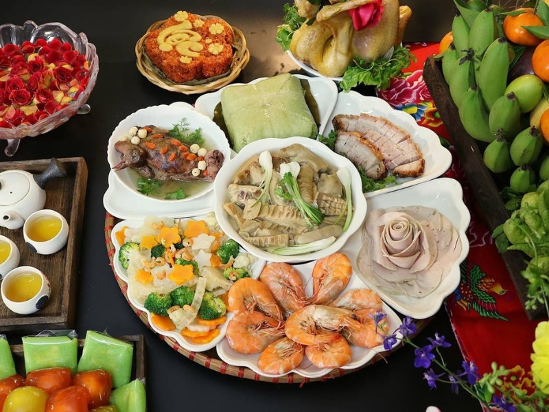 Cơ thể nạp nhiều calo, chất đạm, chất béo trong dịp Tết làm tích tụ mỡ thừa và tăng cân nhanh.