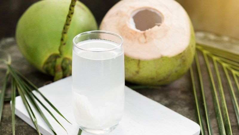 Nước dừa là một thức uống tuyệt vời cho sức khỏe gan