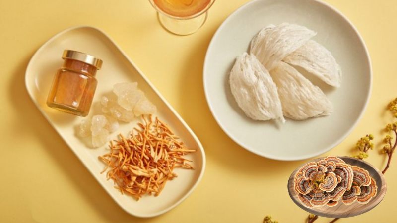 Yến chưng đông trùng kết hợp nấm vân chi