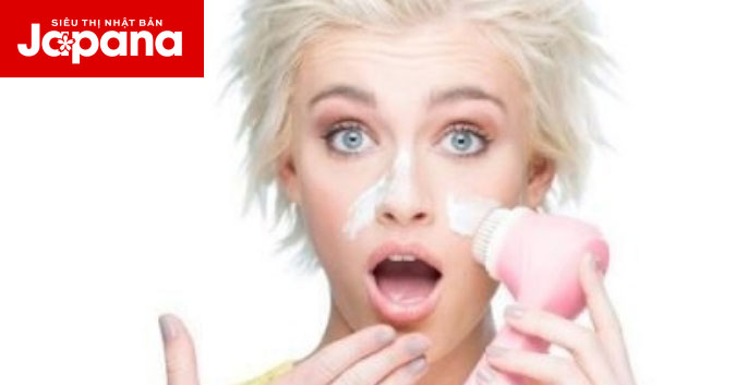 5 thói quen làm sạch da mặt cực kỳ sai nhiều chị em vẫn hay mắc phải