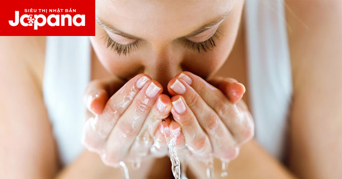 Thực hư rửa mặt bằng nước lạnh hay nước ấm tốt cho da?