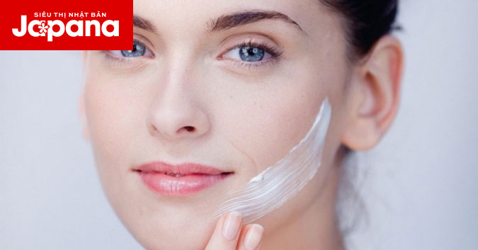 Bật mí 7 tuyệt chiêu dưỡng ẩm da khi ngồi phòng lạnh điều hòa