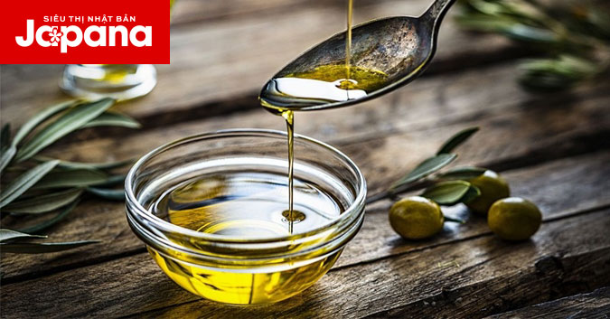 Cứu rỗi mái tóc khô xơ với 3 cách sử dụng dầu olive