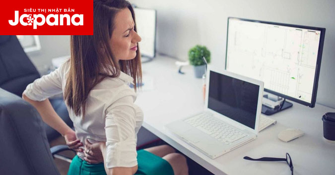 4 tư thế ngồi máy tính sai có thể gây hại cho xương khớp và hướng khắc phục