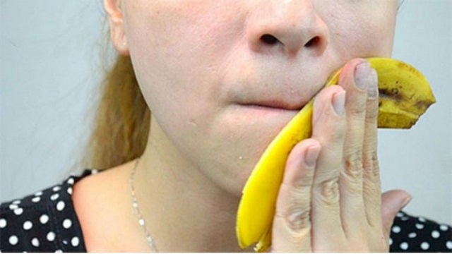 Vỏ chuối với công dụng dưỡng da trị mụn tuyệt vời, bạn đã biết chưa?