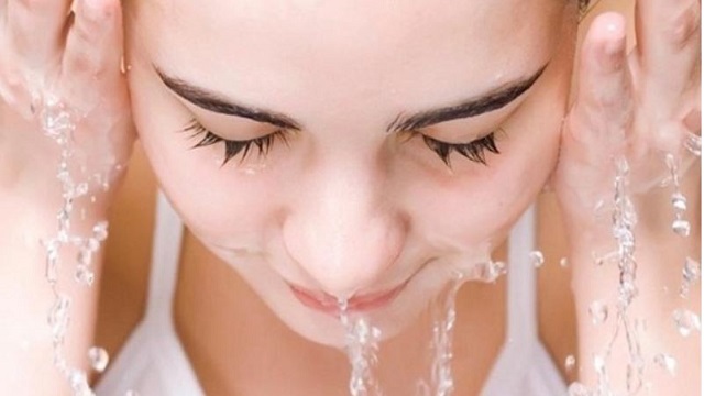 Bí quyết chăm sóc da mặt vào mùa đông cho làn da căng bóng