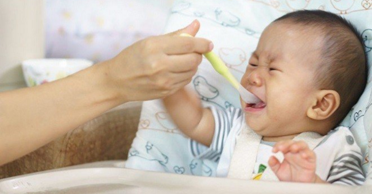 Trẻ không chịu ăn dặm phải làm sao?