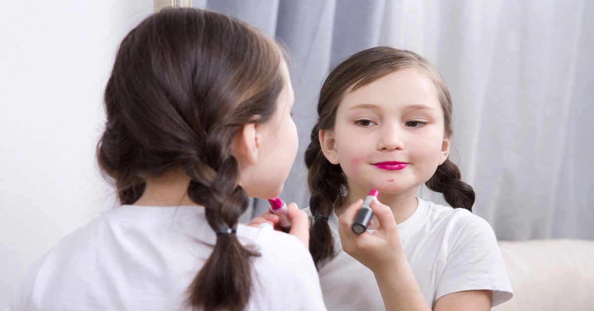 Dậy thì sớm ở bé gái là bao nhiêu tuổi? Nguyên nhân cần biết