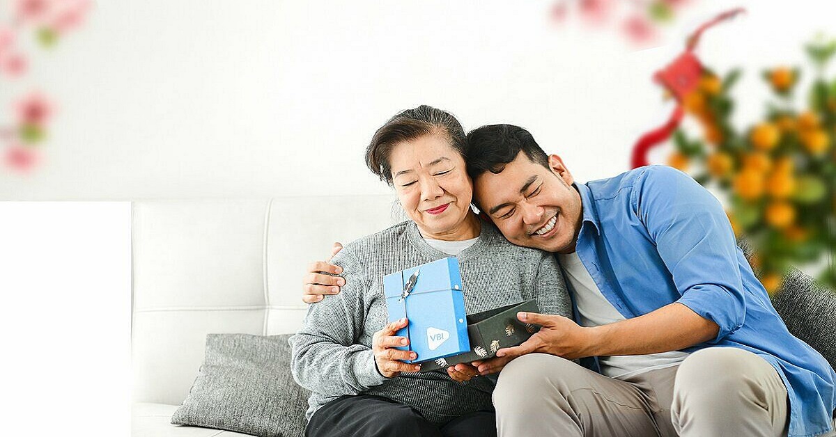 Tết nên tặng quà gì cho bố mẹ? 8 món quà ý nghĩa, ấn tượng nhất