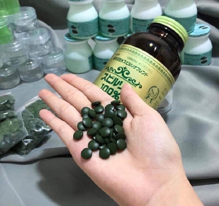 Hướng dẫn cách uống tảo xoắn để đẹp da chi tiết và khoa học