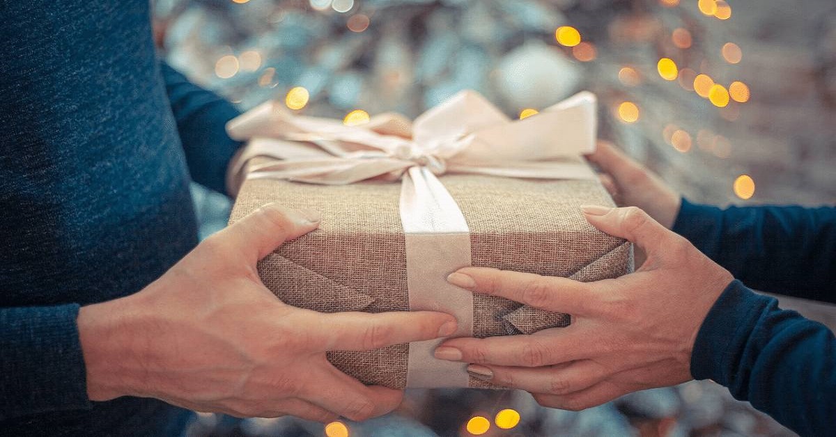 8 món quà tặng Tết dành cho người yêu tinh tế, ý nghĩa nhất