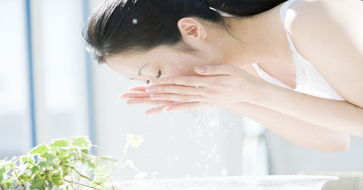 Cách rửa mặt bằng nước vo gạo của người nhật