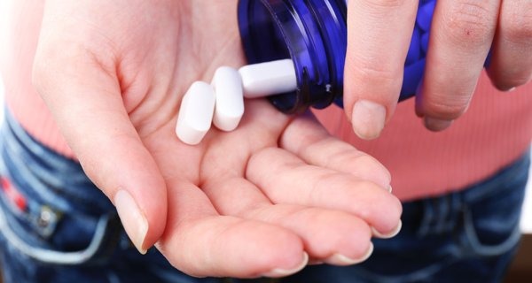 Tác dụng phụ khi uống canxi: Những điều cần biết để bổ sung canxi hiệu quả
