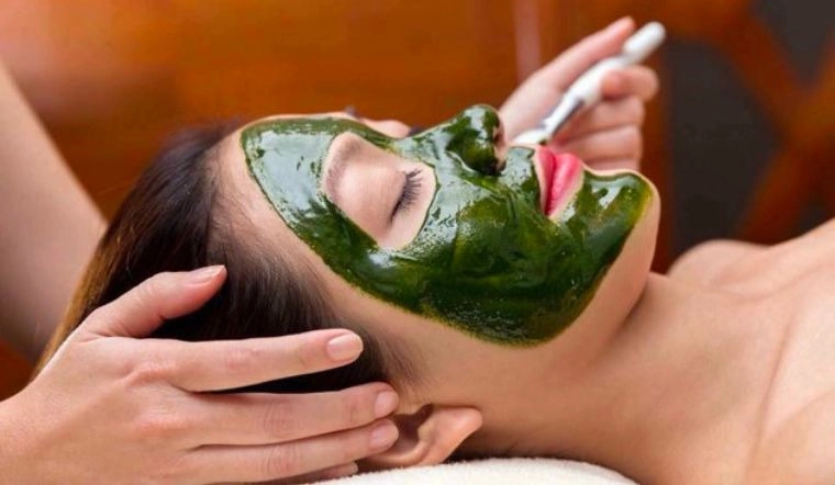 Có Nên Cấy Tảo Xoắn Không? Tác Dụng Cấy Tảo Xoắn Cho Da