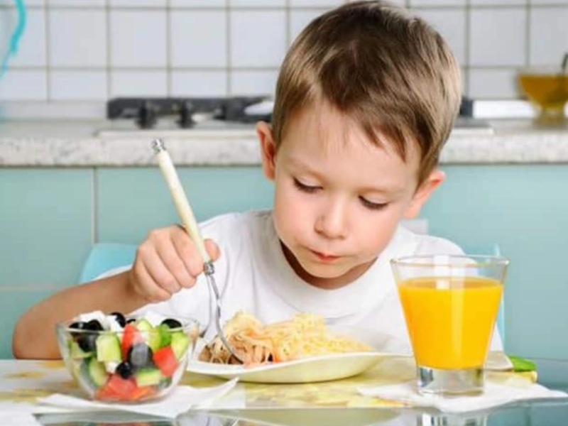 Trẻ kém hấp thu dinh dưỡng nên bổ sung gì cho sự phát triển toàn diện ở trẻ?